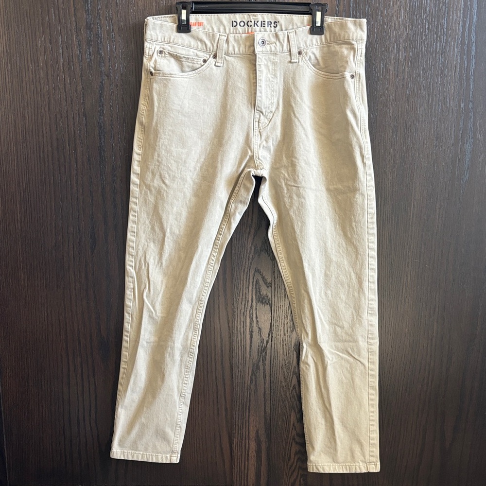 Dockers Slim Straight Jeans in Light Beige 34x30